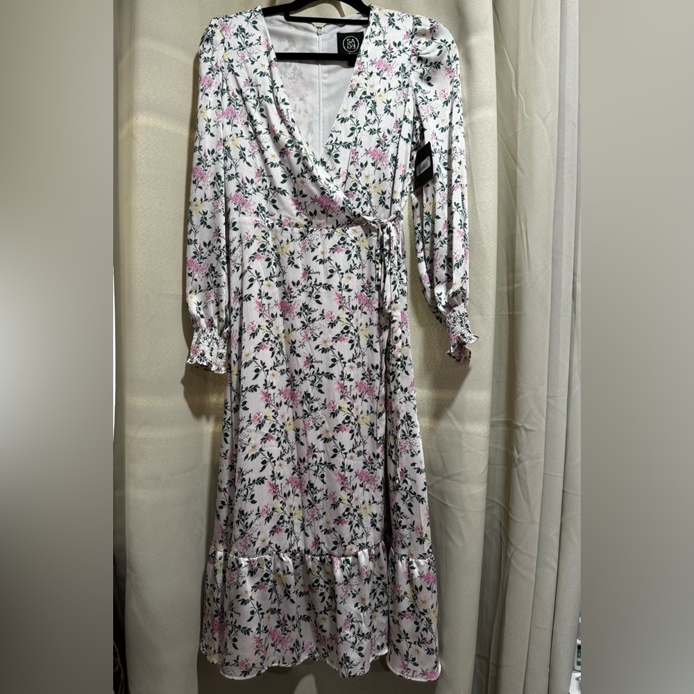 Chic Floral Dress with Pink and Green Hues